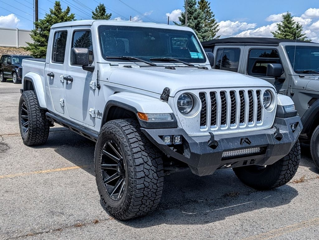 2020 Jeep Gladiator Overland in Bright White Clearcoat — front three-quarter view