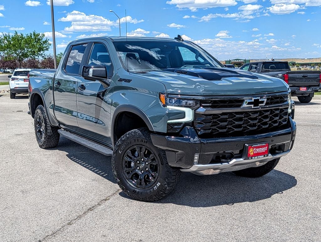 2025 Chevrolet Silverado 1500 — side profile view