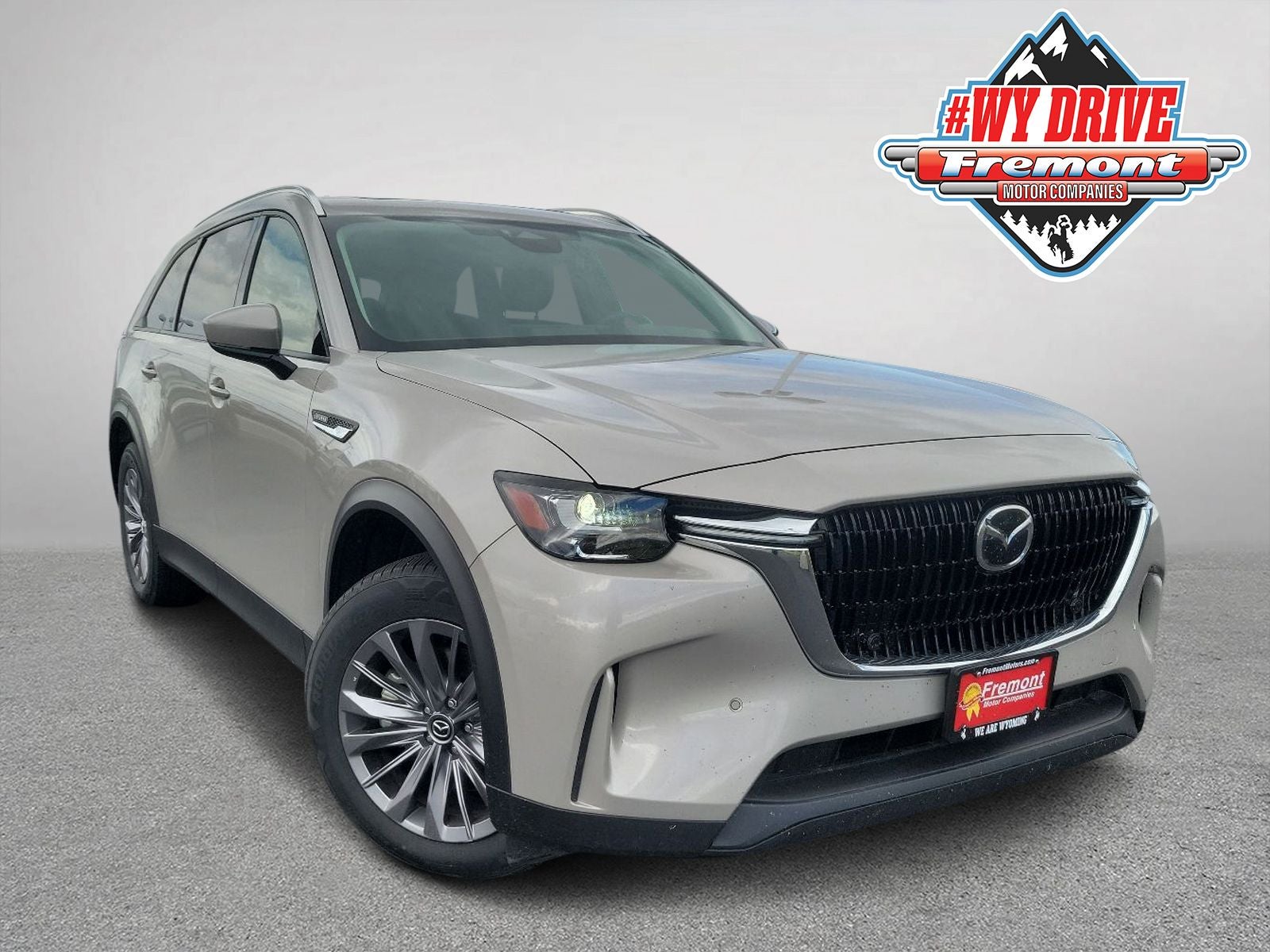 2025 Mazda Mazda CX-90 3.3 Turbo Preferred in Platinum Quartz — front three-quarter view