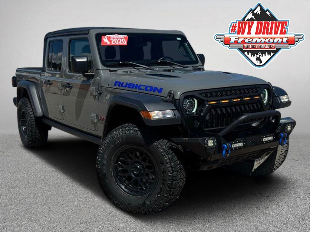 2020 Jeep Gladiator Rubicon in Sting-Gray Clearcoat — front three-quarter view