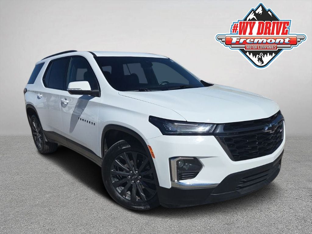 2023 Chevrolet Traverse RS in Summit White — front three-quarter view