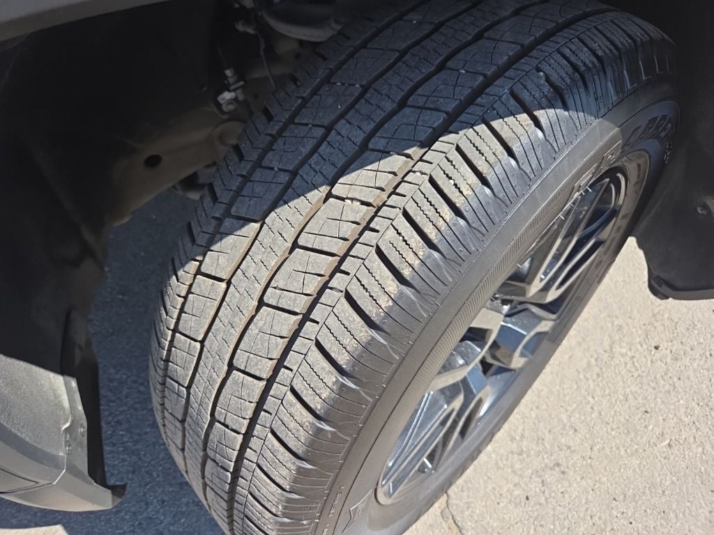 2024 GMC Sierra 1500 — detail view