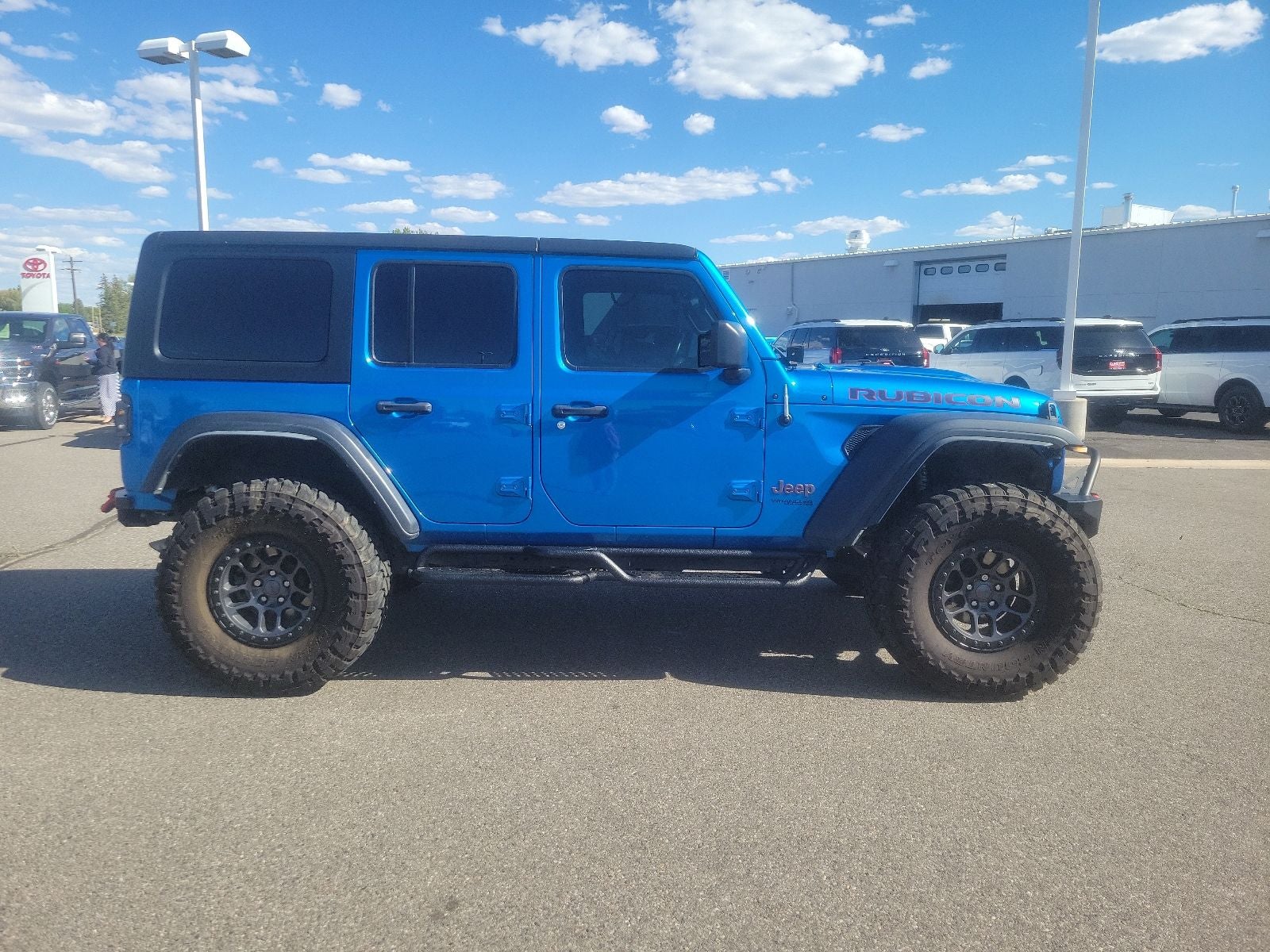 2022 Jeep Wrangler — interior view