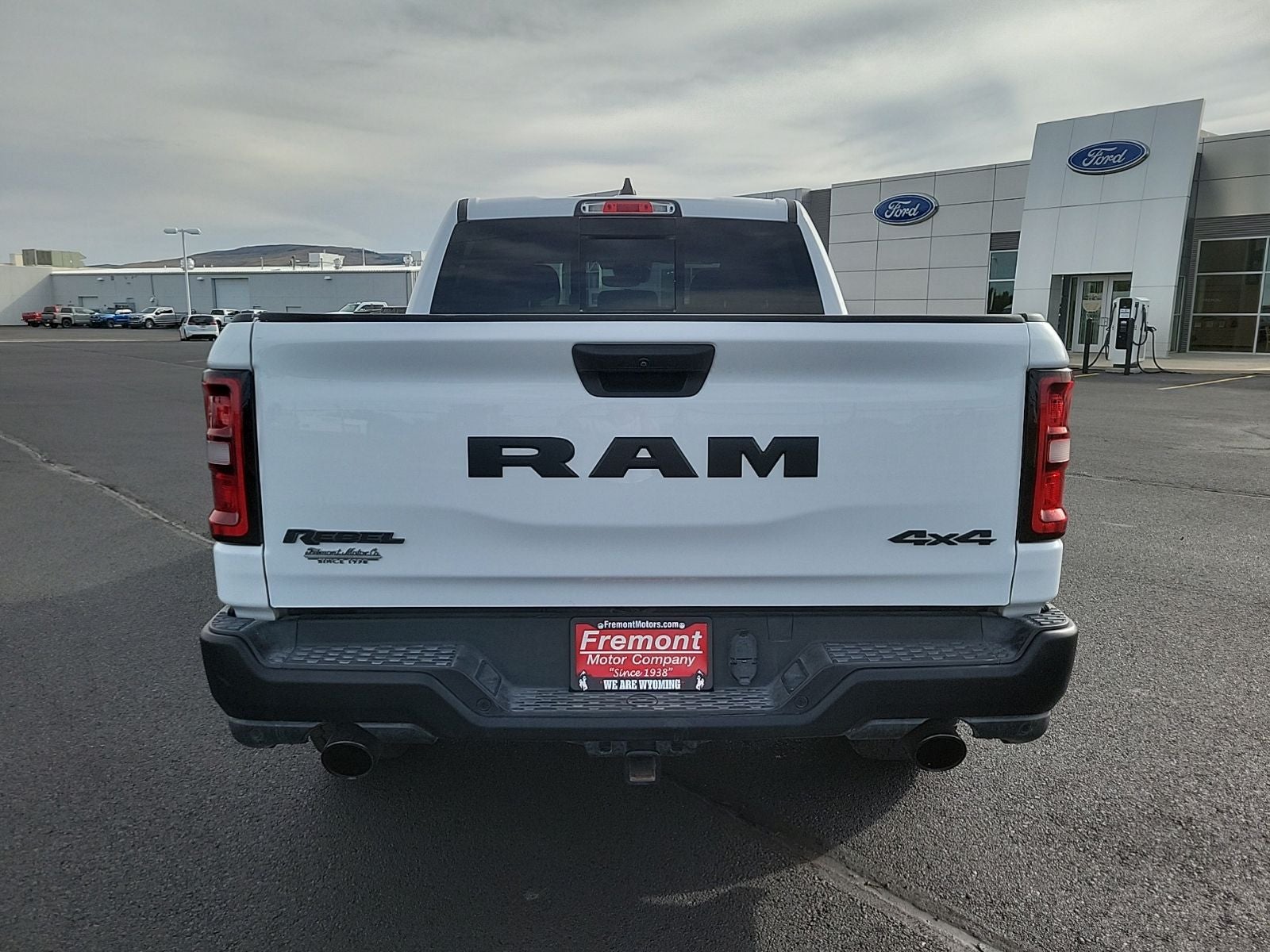 2025 RAM 1500 — detail view